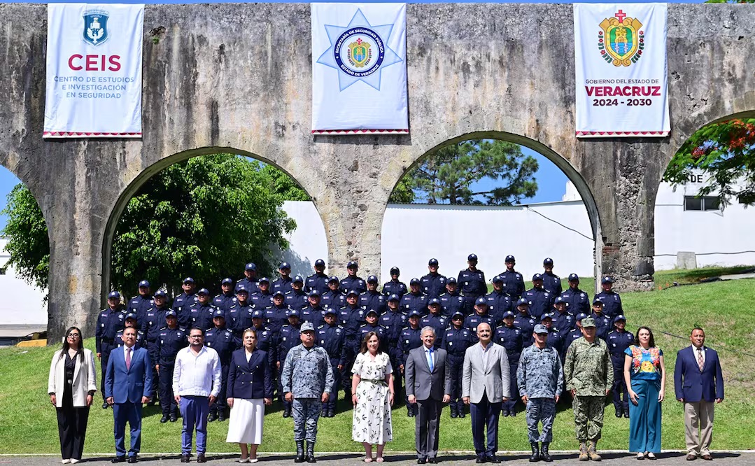 Se gradúan 48 nuevos policías 