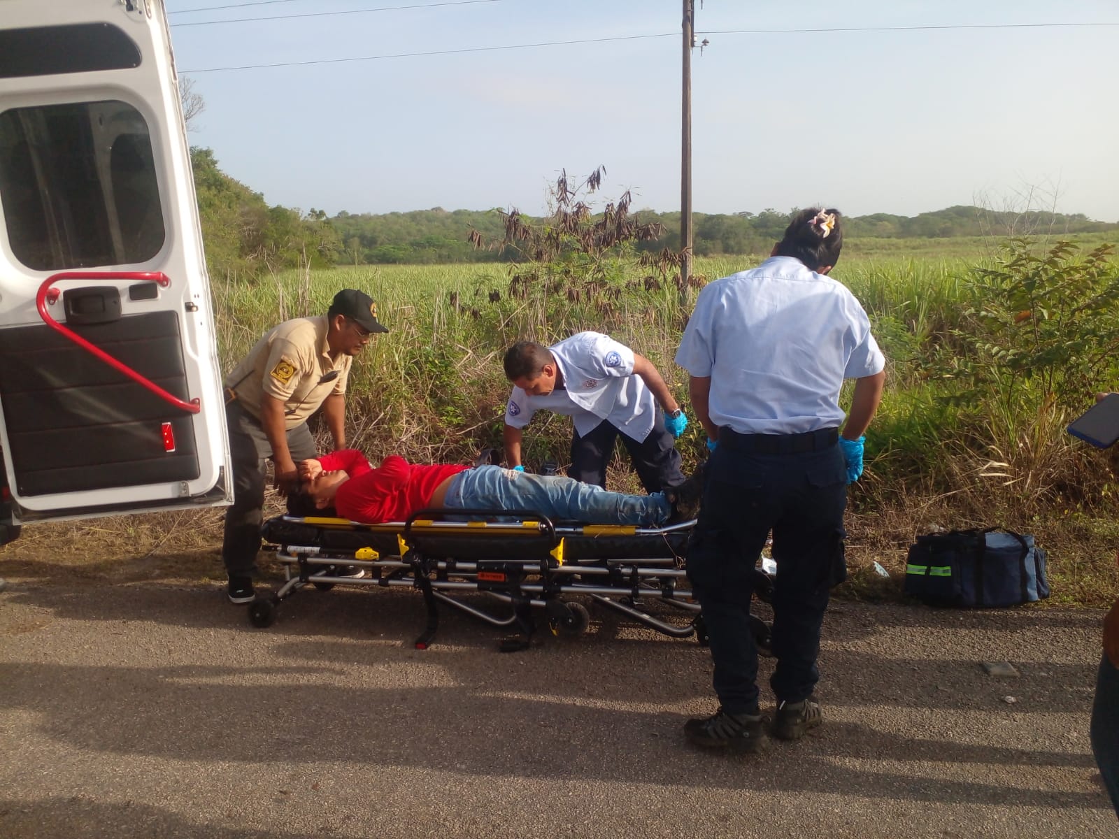 Jóvenes resultan lesionados