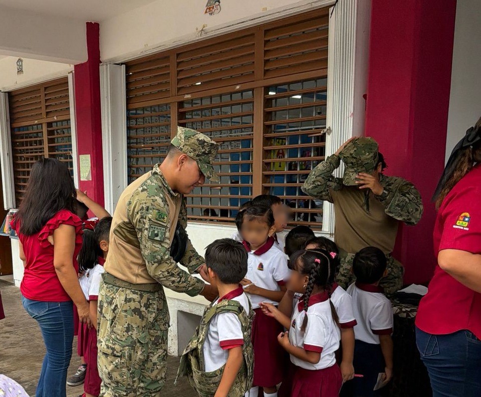 Realiza proximidad social