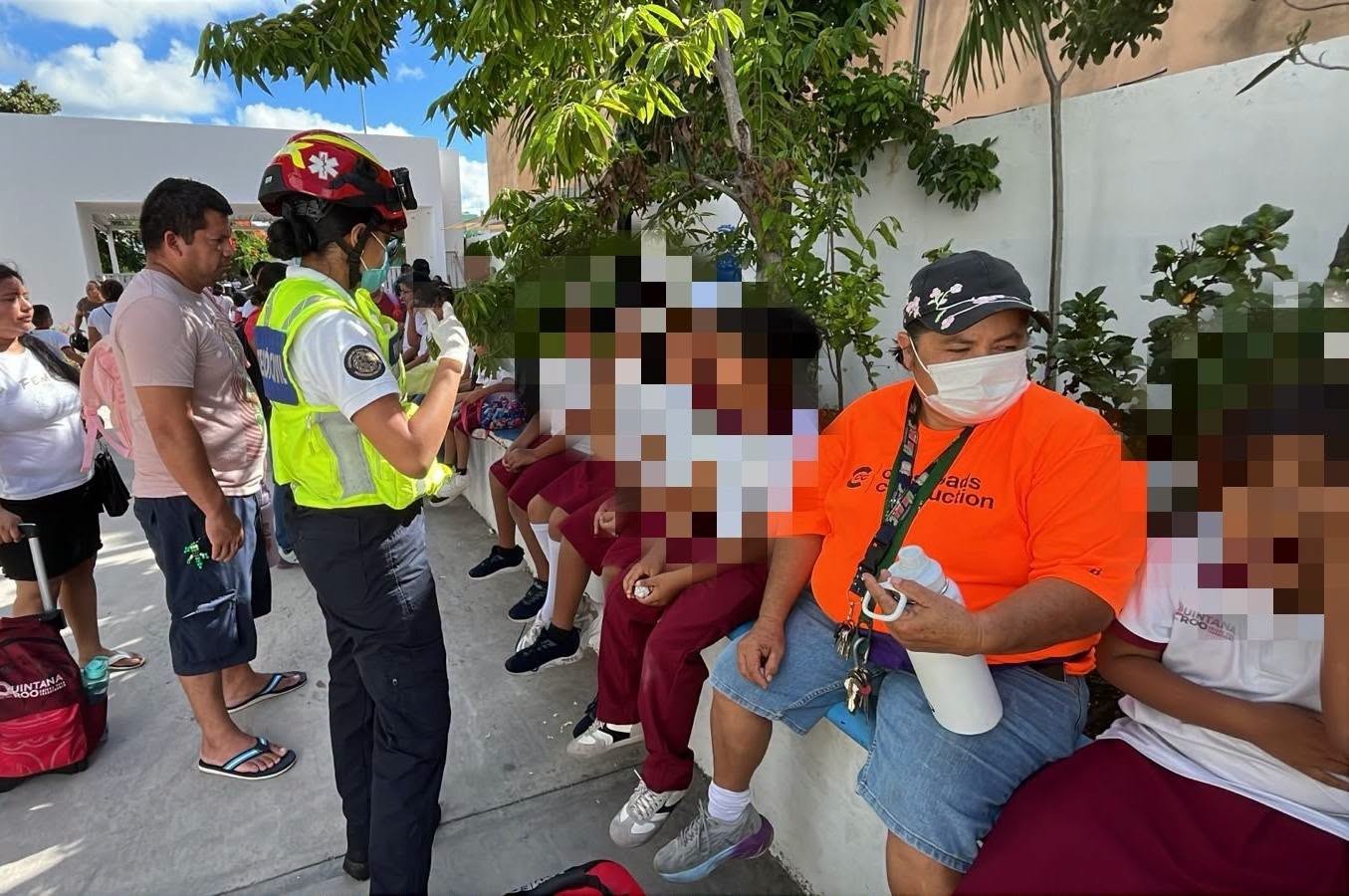 EVACÚAN A 476 PERSONAS POR FUGA DE GAS CERCA DE ESCUELA EN PLAYA DEL CARMEN!